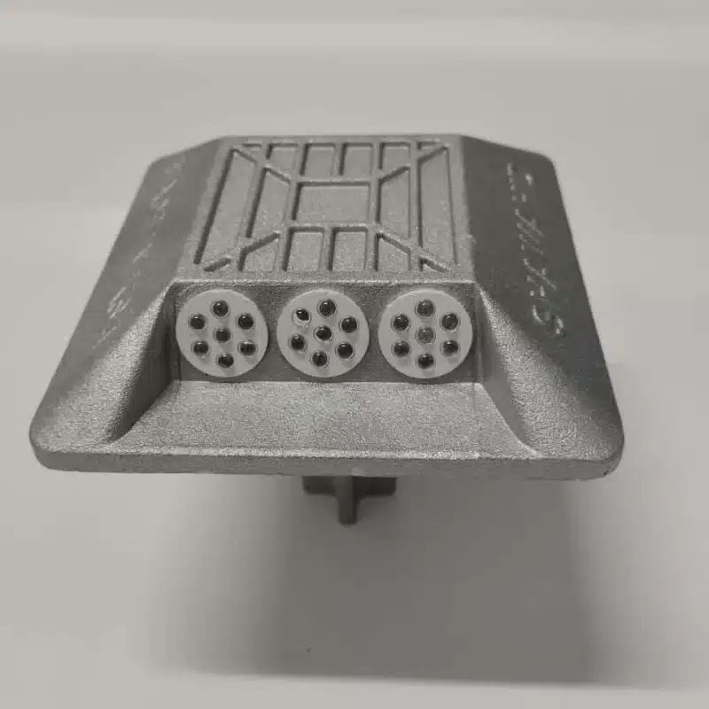 عيون القطط الألومنيوم العاكسة _ (Aluminum Road Studs)