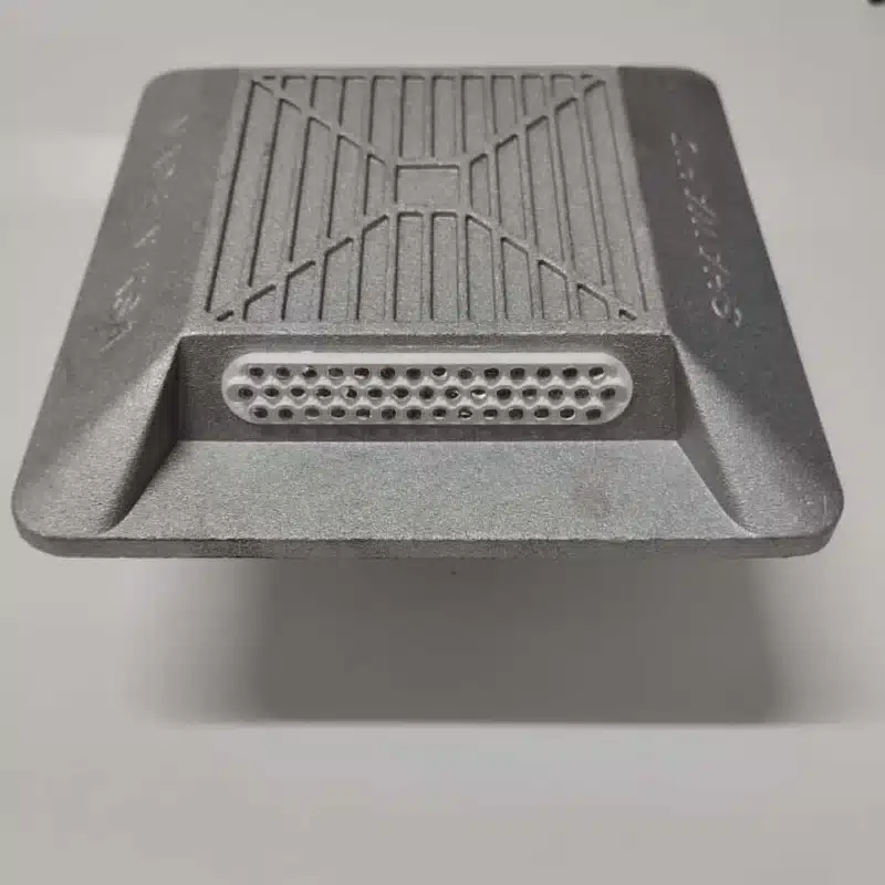 عيون القطط الألومنيوم العاكسة _ (Aluminum Road Studs)