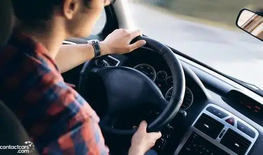 الأخطاء الشائعة عند الدورانات وتأثيرها على السلامة المرورية

